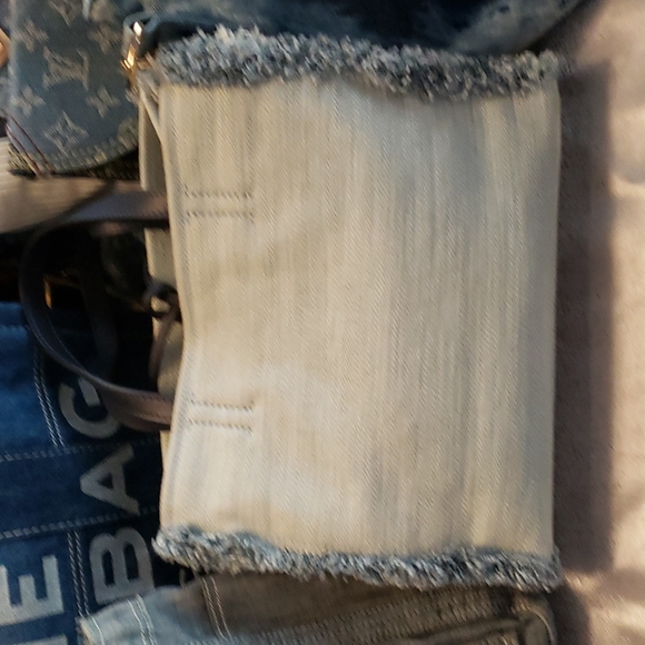 Kate Spade small tote - Picture 4 of 12